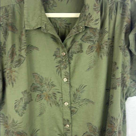 Eddie Bauer 100% Lyocell Green Blouse Lightweight Relaxed Fit Size Large - Picture 6 of 12